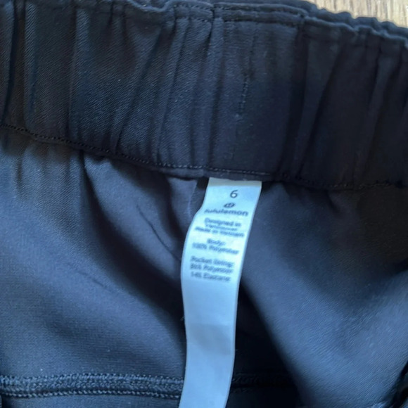 Lululemon sz 6 On The Fly Skirt *Woven Black pockets tie and elastic waist VGUC - Picture 7 of 13